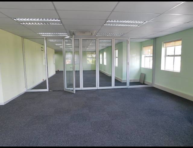 383M² OFFICE TO LET IN HYDE PARK